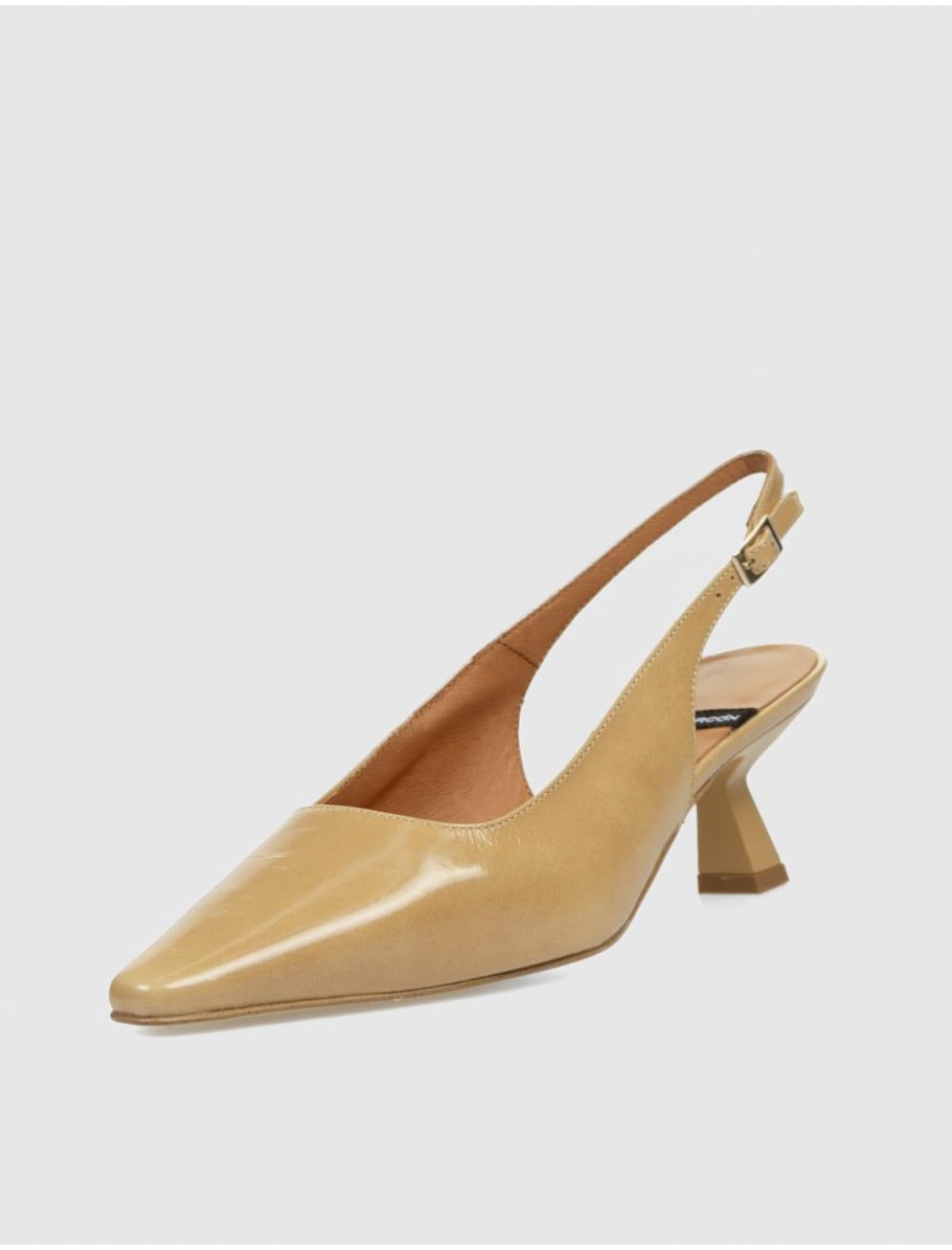 SALoN ANGEL ALARCON 25065 CaMEL