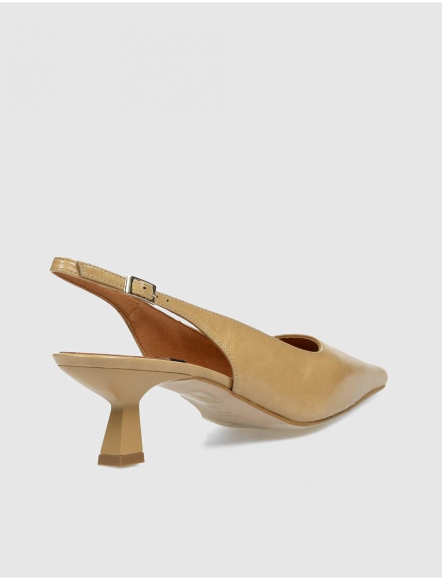SALoN ANGEL ALARCON 25065 CaMEL