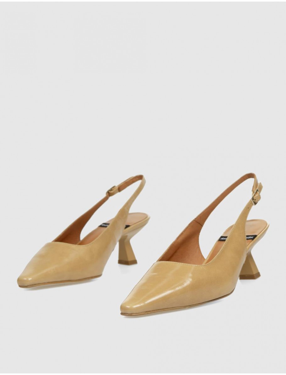 SALoN ANGEL ALARCON 25065 CaMEL