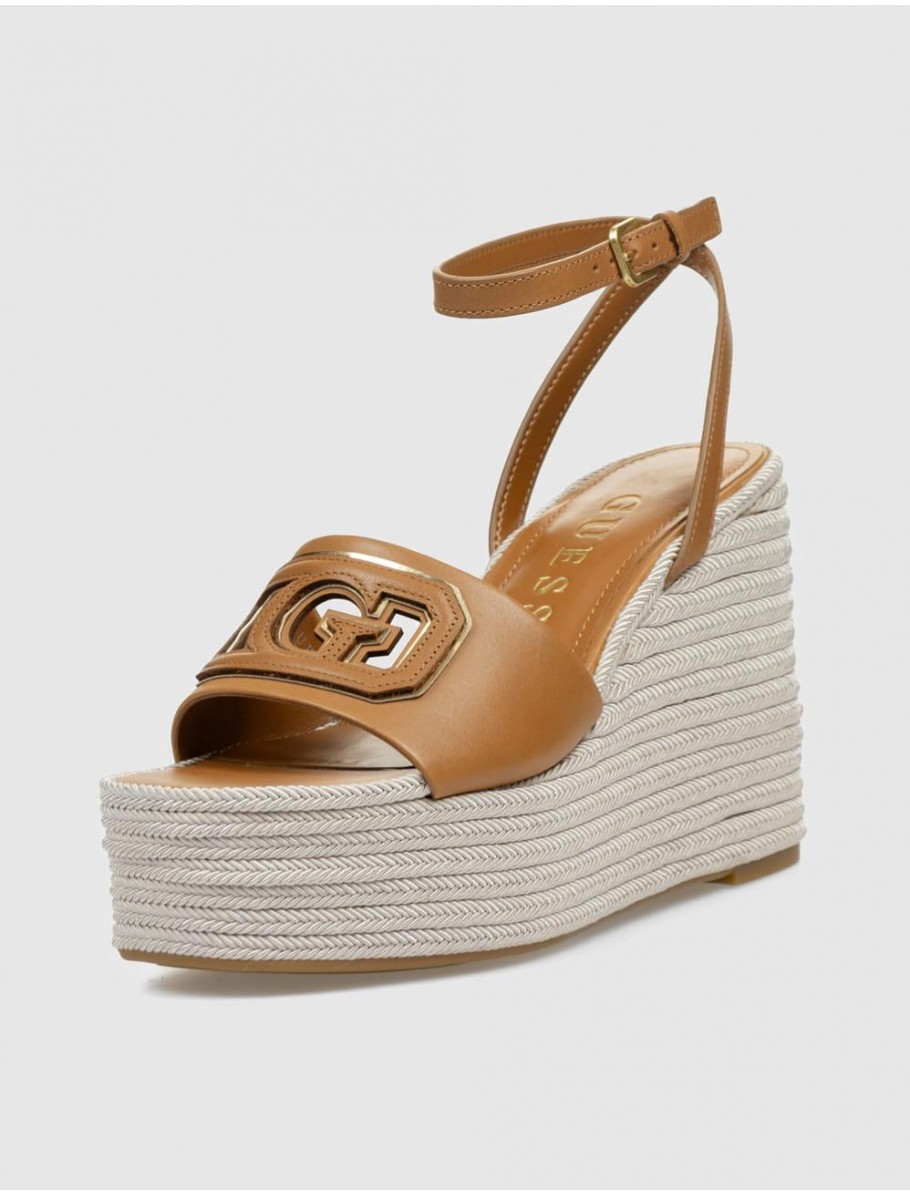 SANDALIA GUESS FLJTAN LEA04 MARRoN