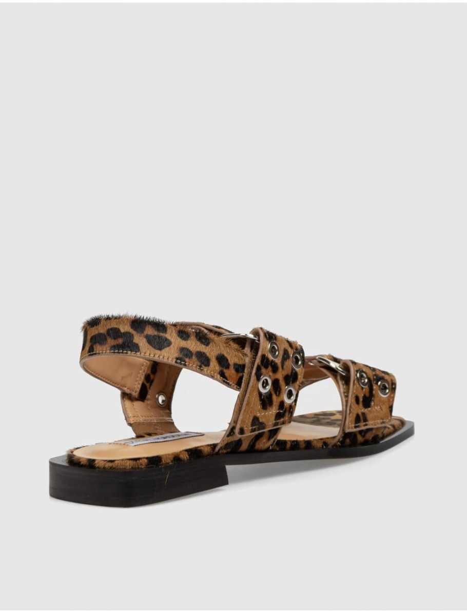 SANDALIA STEVE MADDEN SARIA LE LEOPARDO