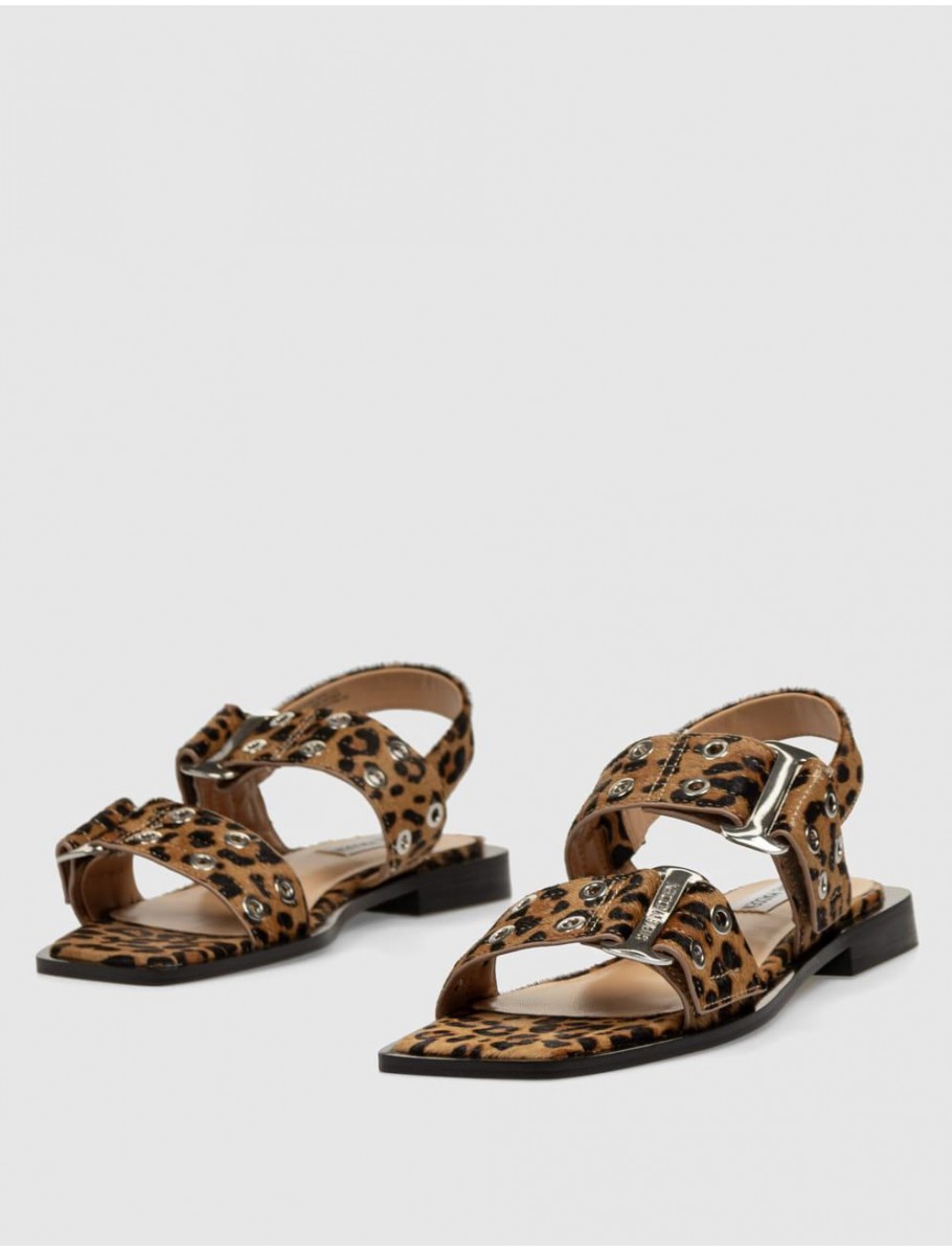 SANDALIA STEVE MADDEN SARIA LE LEOPARDO
