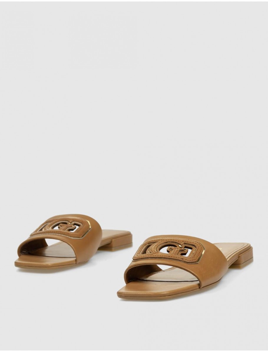 SANDALIA GUESS FLJTAR LEA19 CUERO