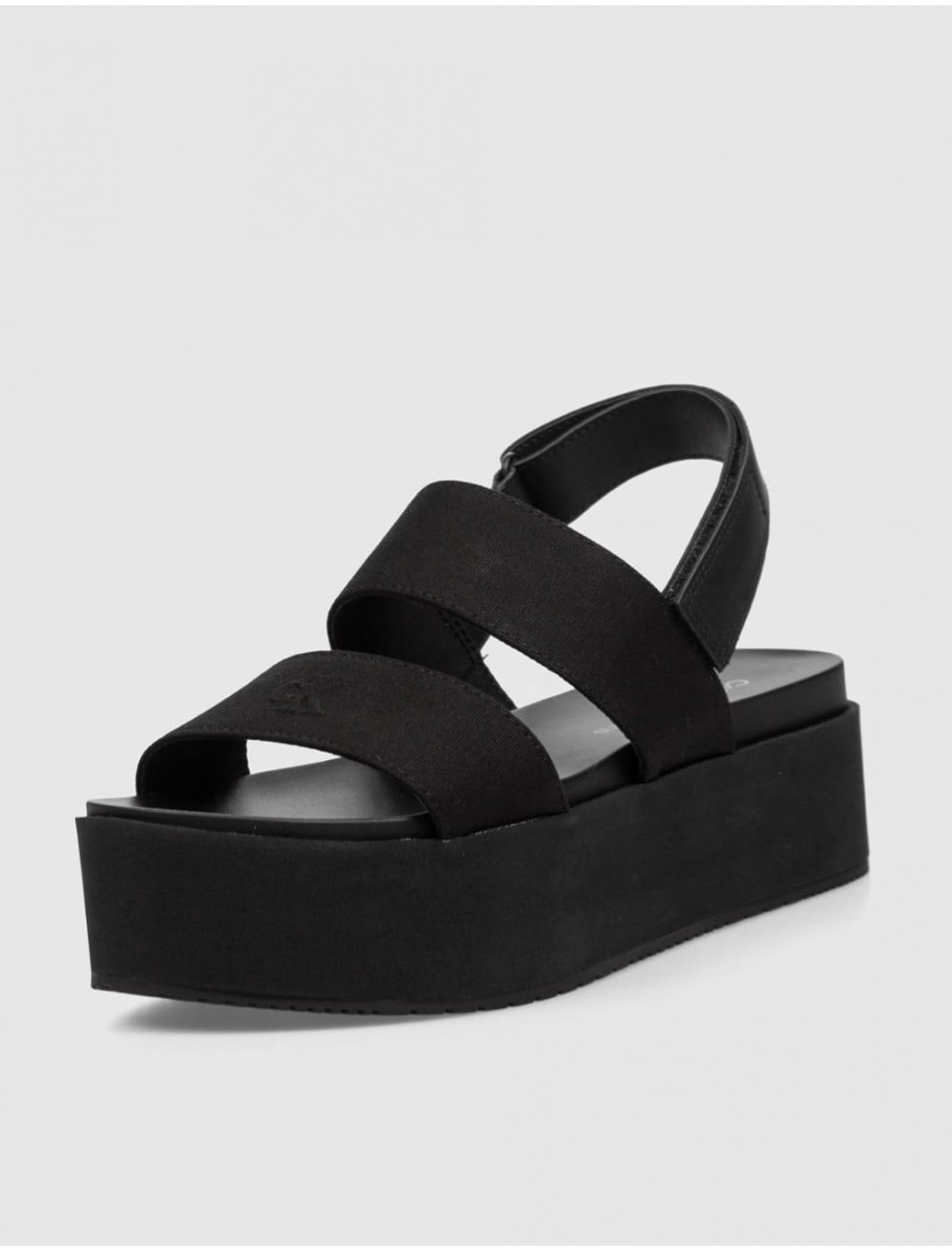 SANDALIA CALVIN KLEIN FLATFORM SANDAL SLING IN NEGRO