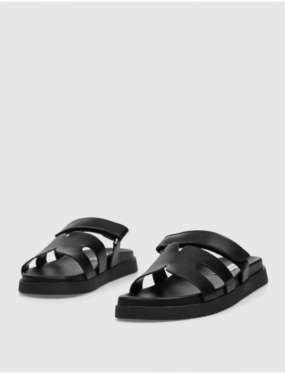 SANDALIA STEVE MADDEN MISSILE NEGRO