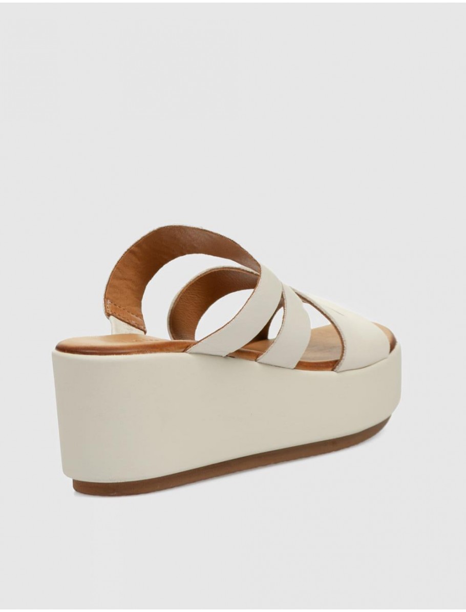SANDALIA INUOVO 123125 BEIG
