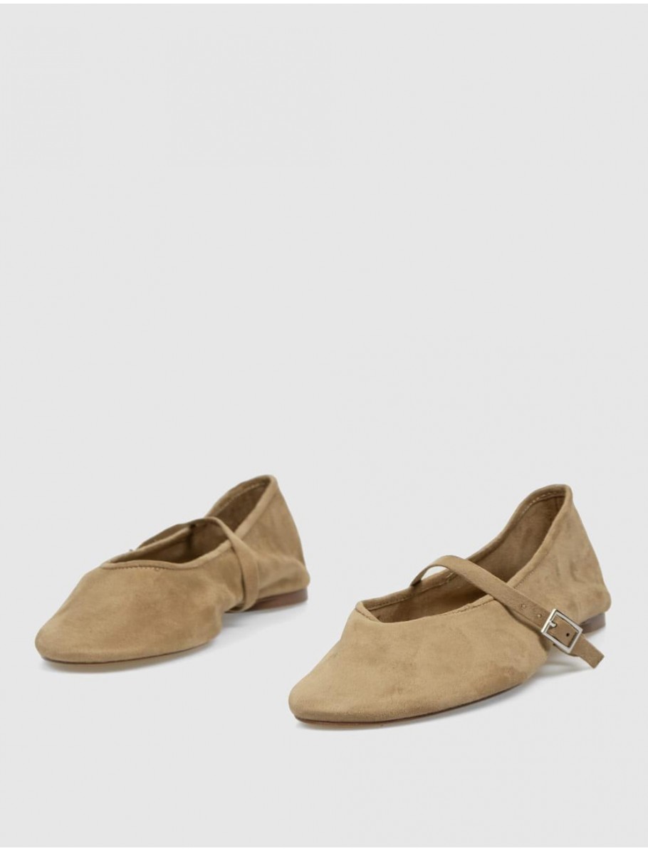 MERCEDITA OBVIO HENRI CaMEL