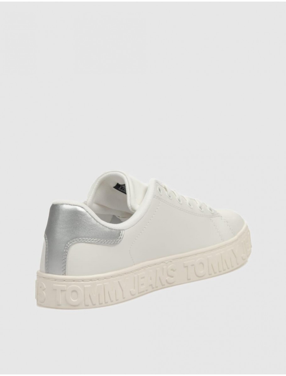 ZAPATILLA TOMMY HILFIGER TJW LOGO OUTSOLE SNEAKER ESS BEIG