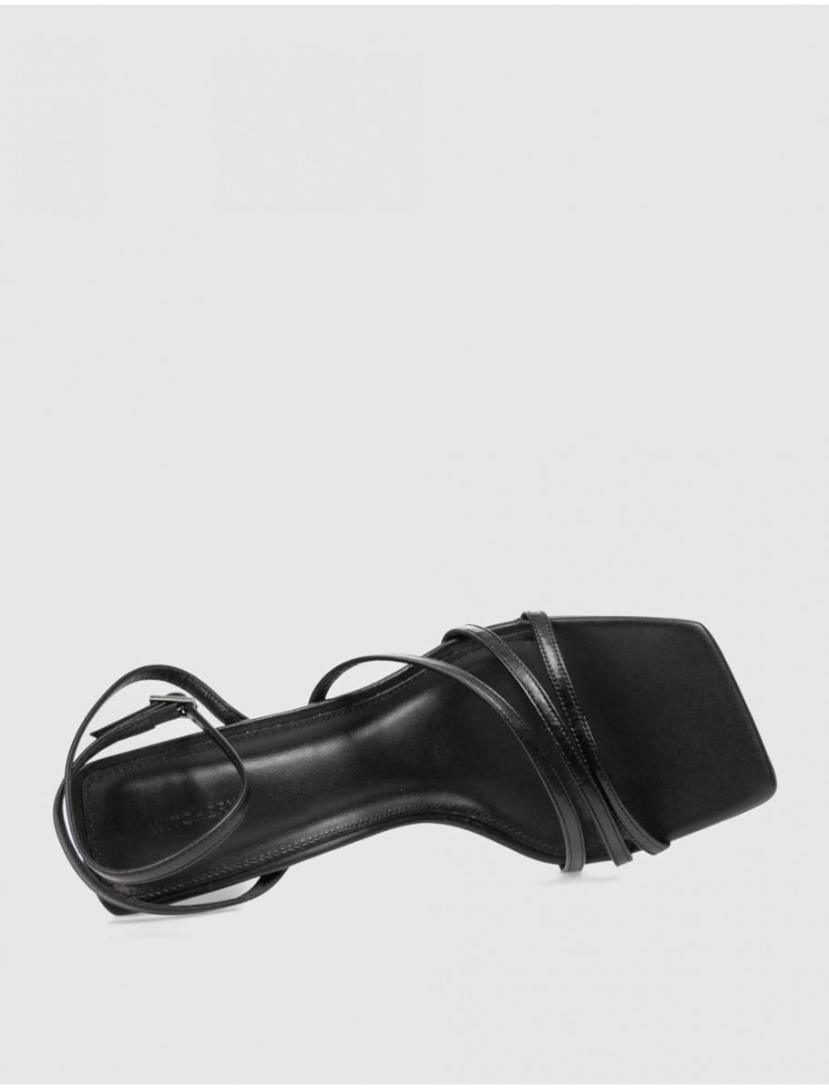 SANDALIA WITCHERY 60287618 NEGRO