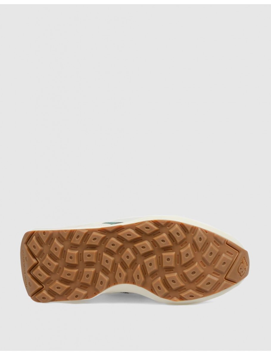 ZAPATILLA NEW BALANCE U370 BEIG VERDE