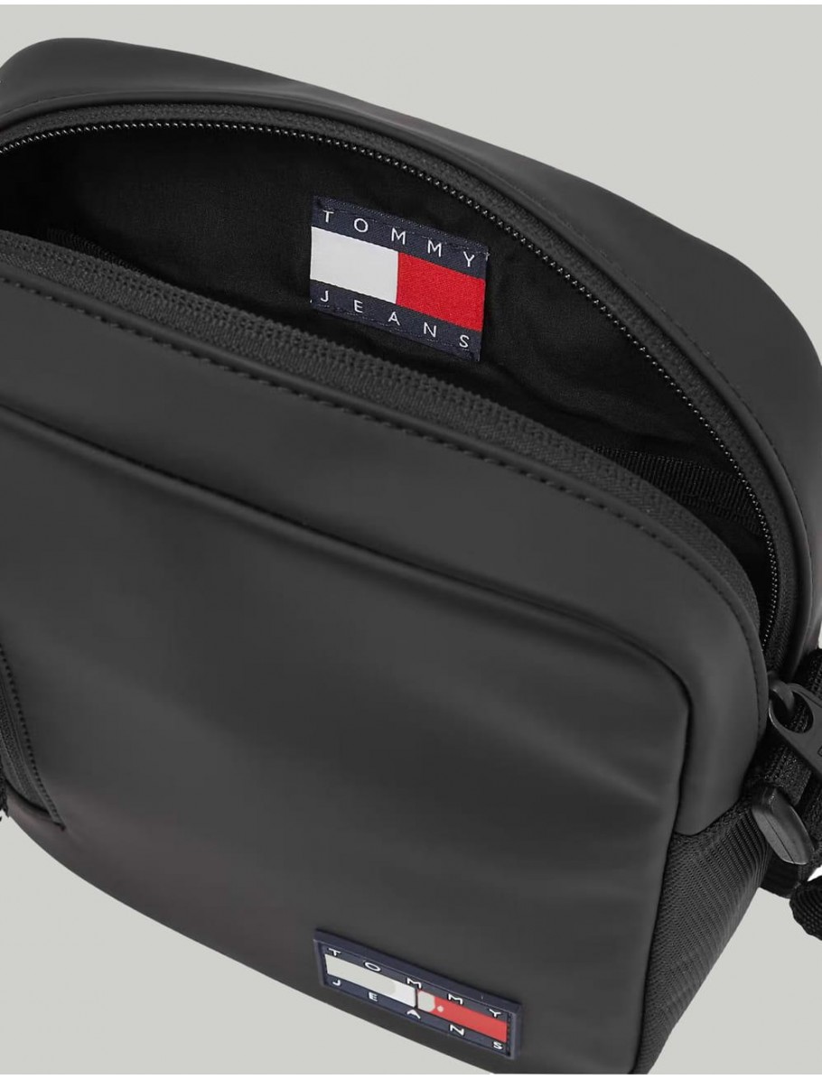 BANDOLERA TOMMY HILFIGER TJM ELEVATED PU REPORTER NEGRO