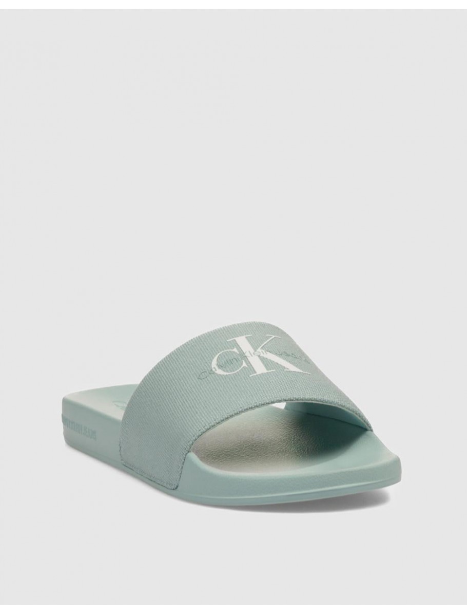 CHANCLA CALVIN KLEIN SLIDE MONOGRAM WN AZUL