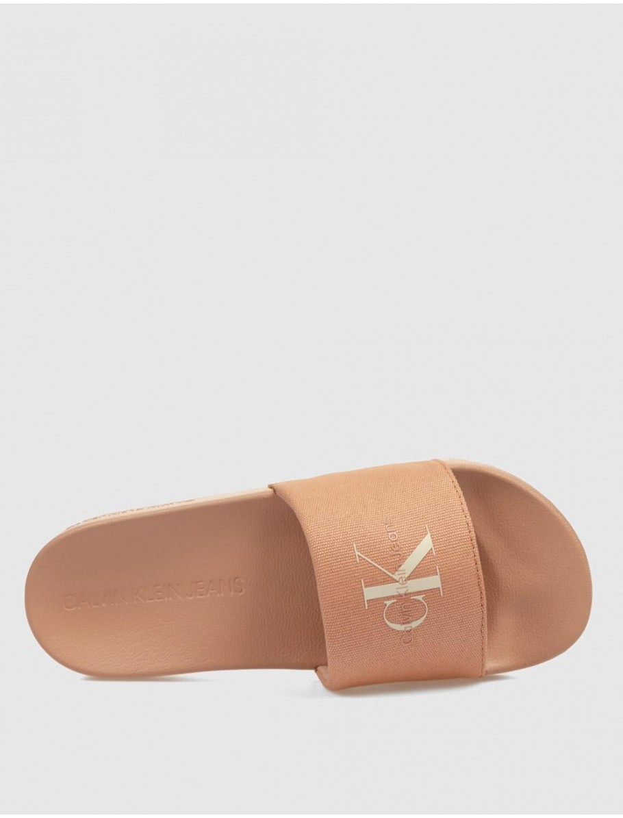 CHANCLA CALVIN KLEIN SLIDE MONOGRAM WN NARANJA