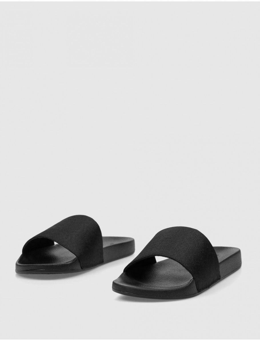 CHANCLA CALVIN KLEIN POOL SLIDE JACQ NEGRO