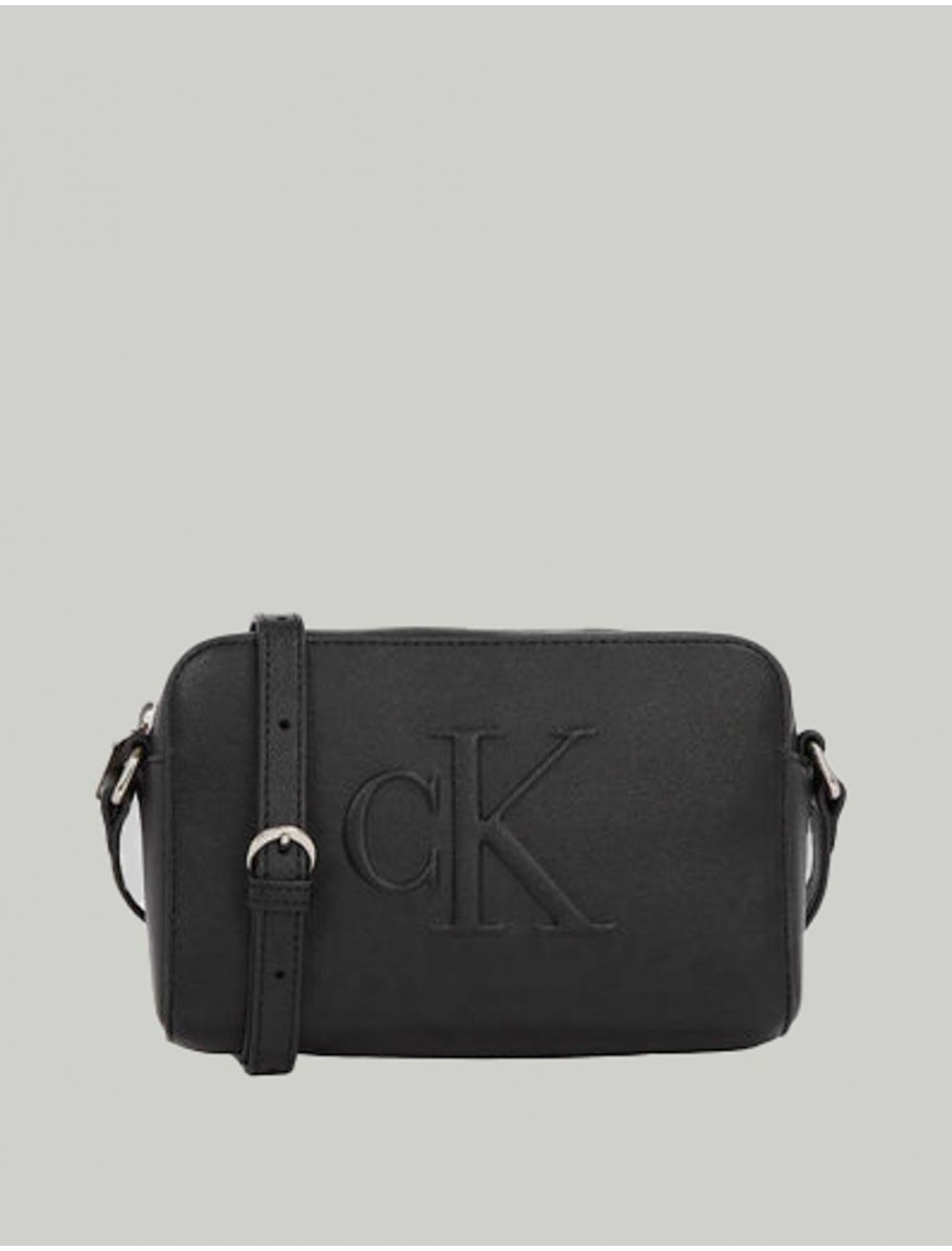BOLSO CALVIN KLEIN SCULPTED EW CAMERA BAG NEGRO