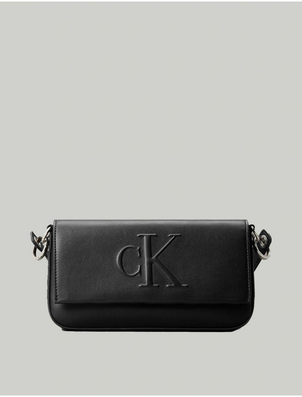 BOLSO CALVIN KLEIN SCULPTED FLAP SHOULDER POUCH NEGRO