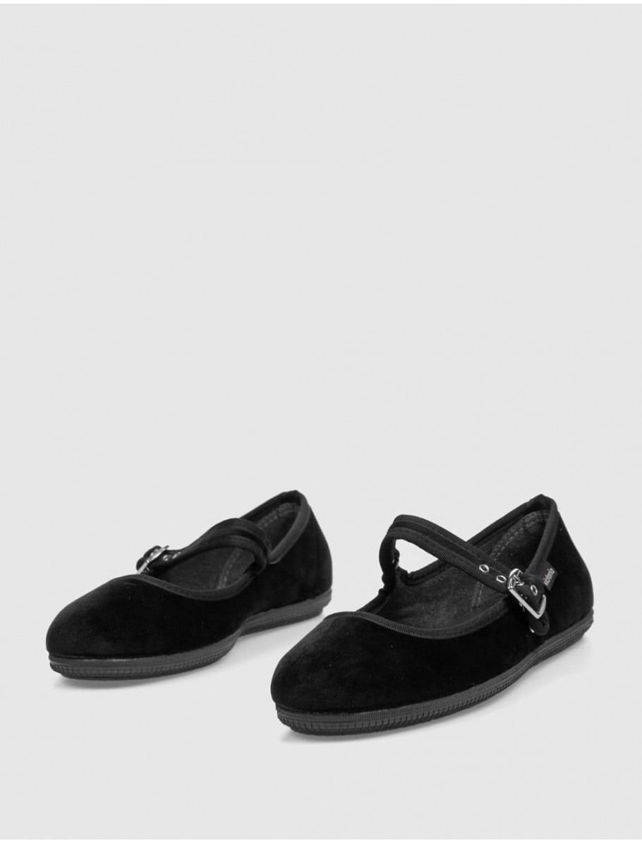 MERCEDITA VICTORIA ODA NEGRO