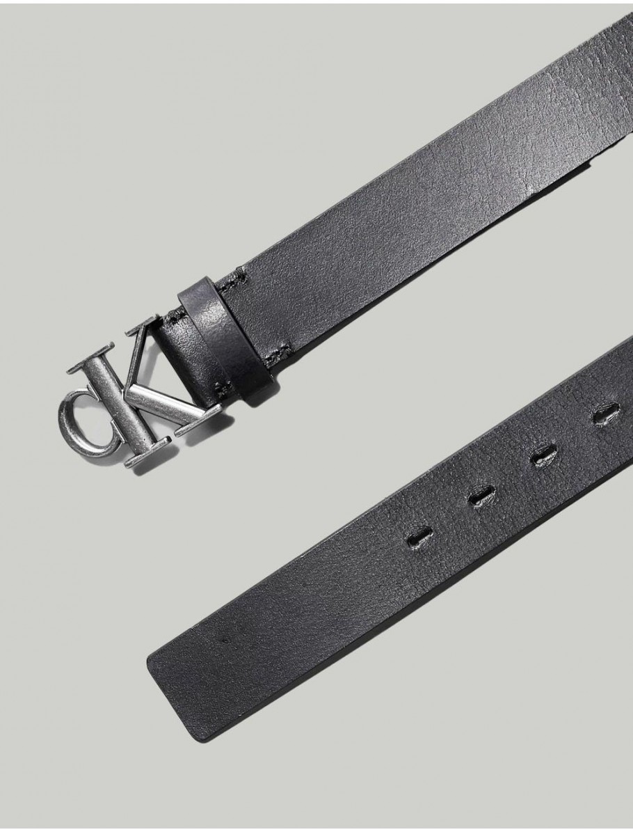 CINTURoN CALVIN KLEIN MONOGRAM BUCKLE 35MM NEGRO