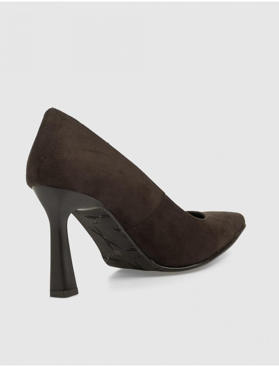 SALoN OBVIO ELIN MARRoN