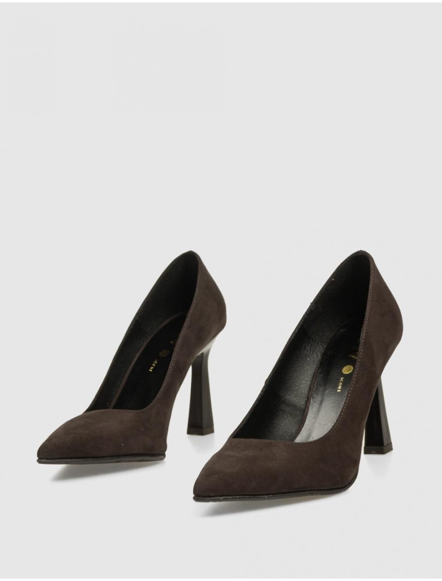 SALoN OBVIO ELIN MARRoN