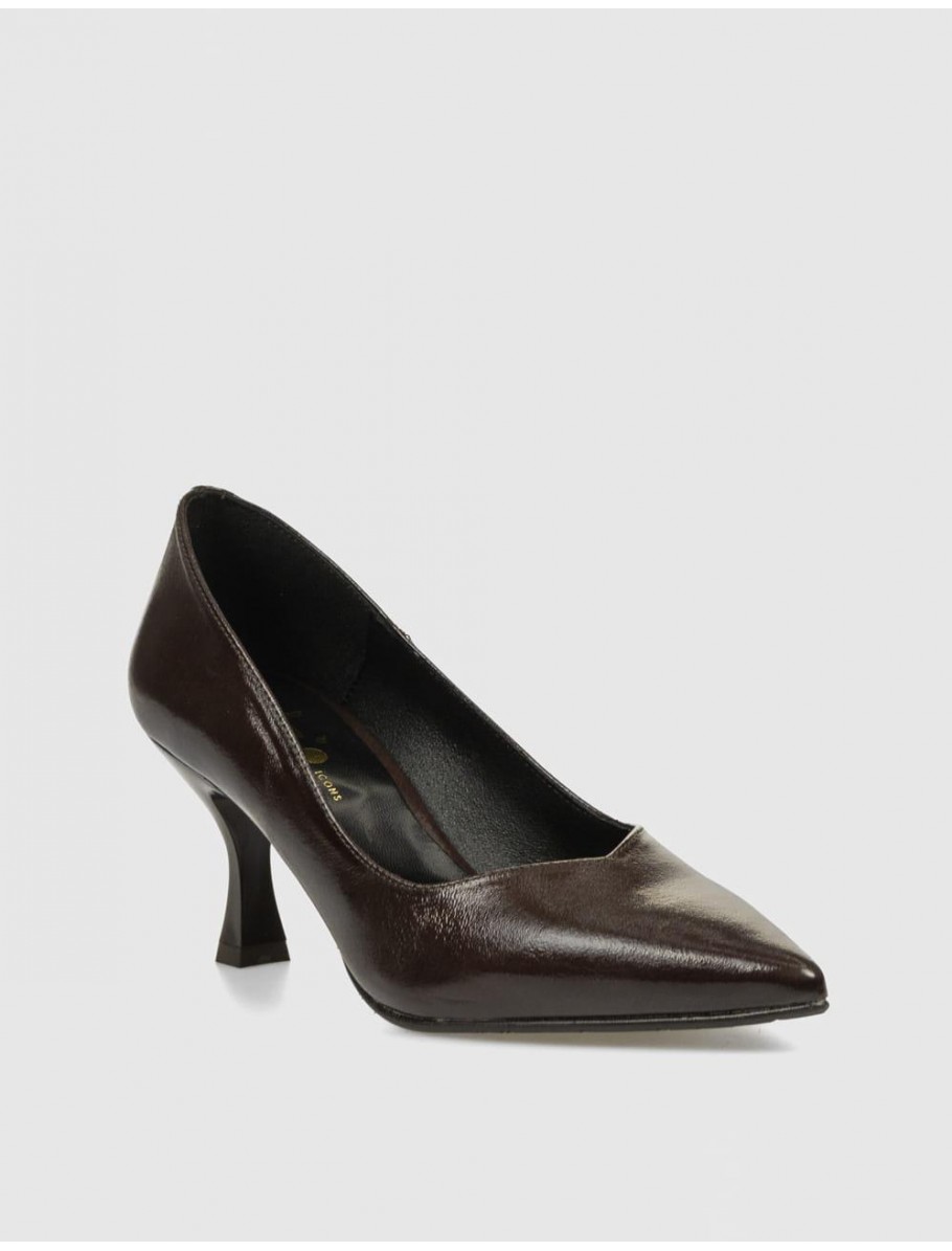 SALoN OBVIO ZEUS MARRoN