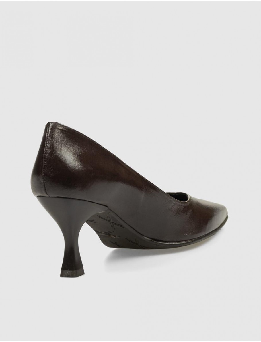 SALoN OBVIO ZEUS MARRoN