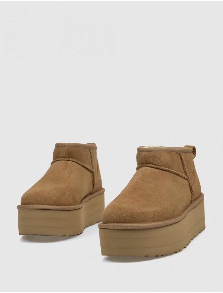 BOTiN UGG CLASSIC ULTRA MINI PLATFORM CUERO