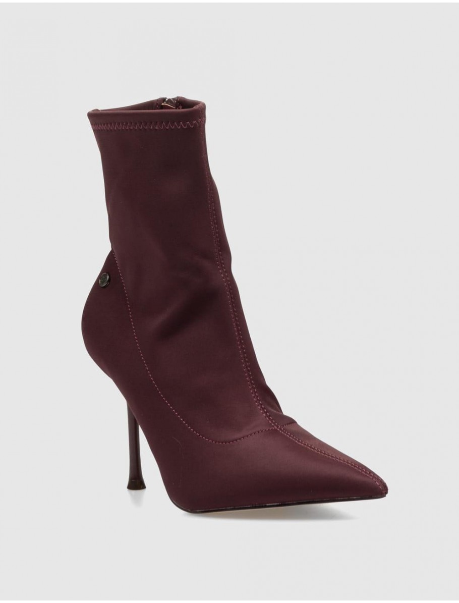 BOTiN KAMOME TRENDS LYLA BURDEOS