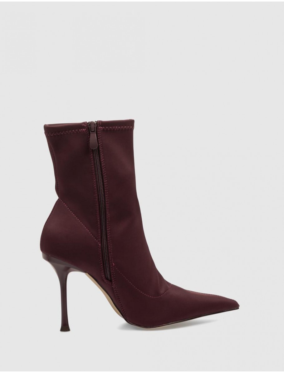 BOTiN KAMOME TRENDS LYLA BURDEOS