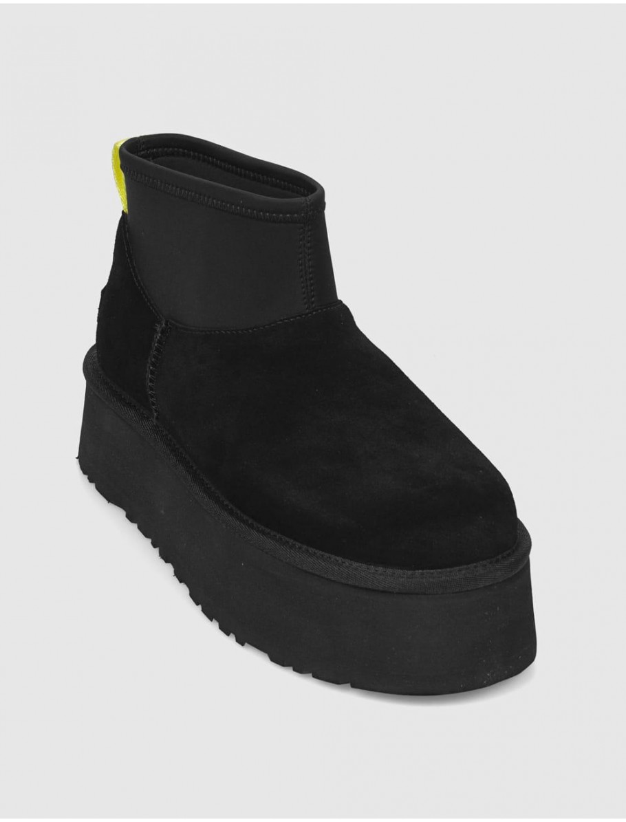 BOTiN UGG CLASSIC MINI DIPPER NEGRO