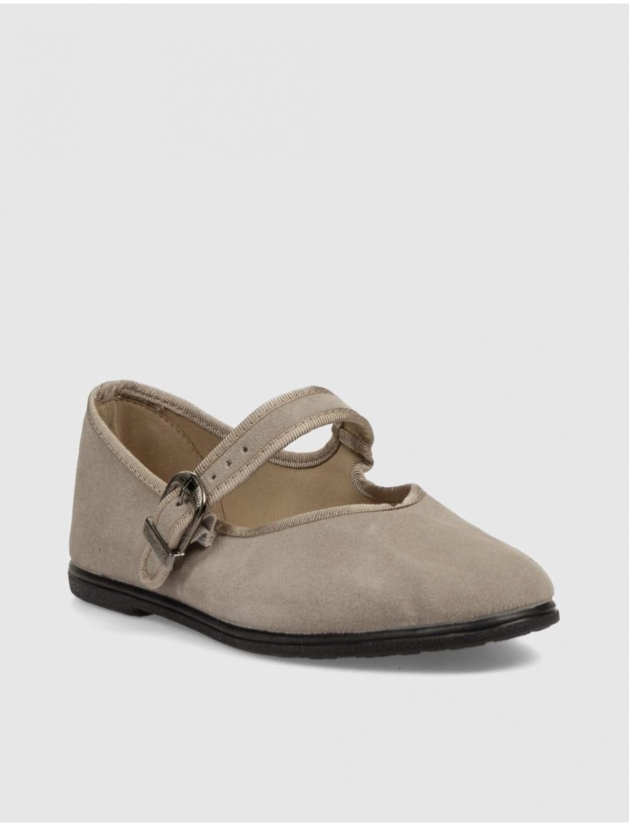 MERCEDITA MACARENA RANIA30 MARRoN