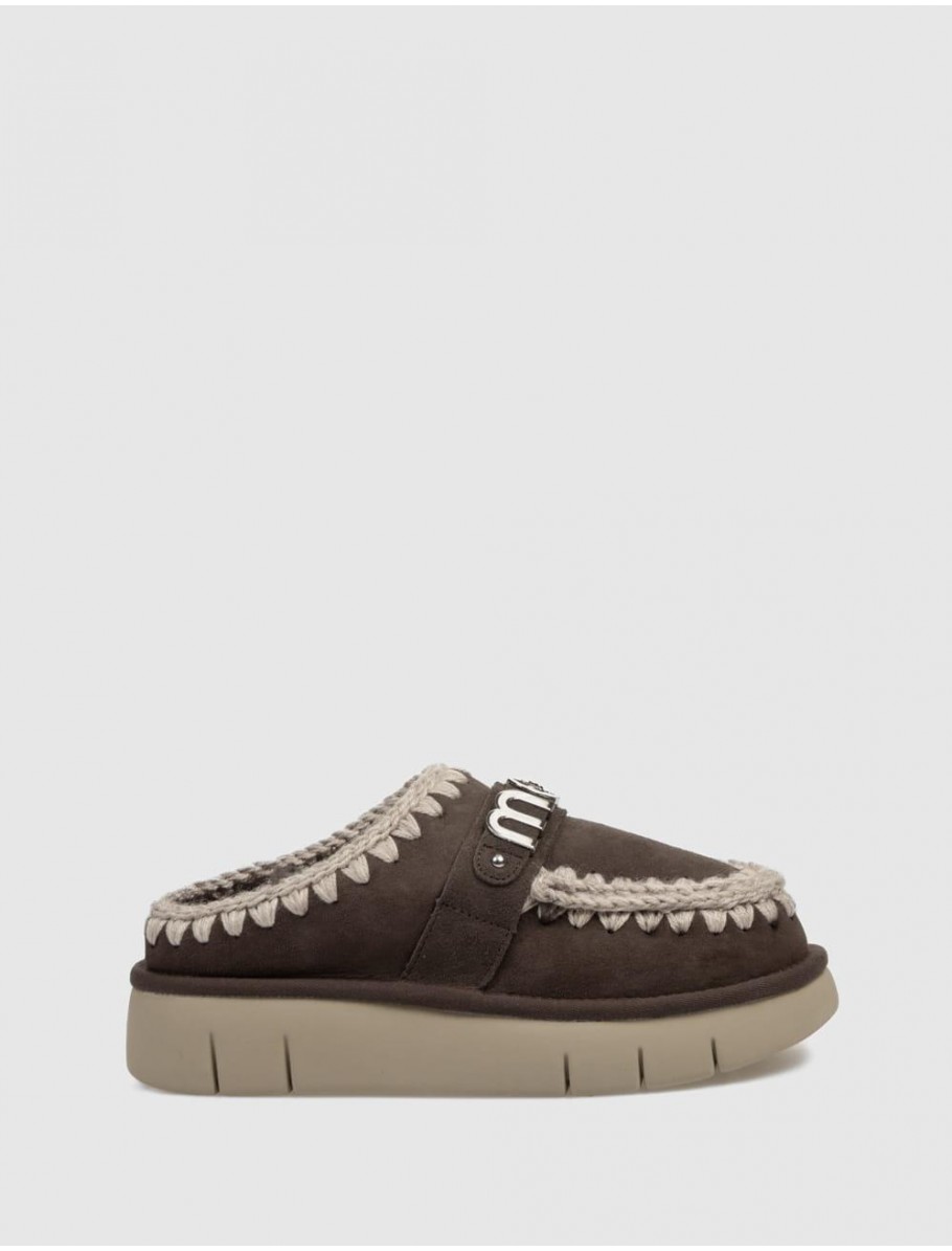 ZUECO MOU BOUNCE CLOG METAL LOGO MARRoN