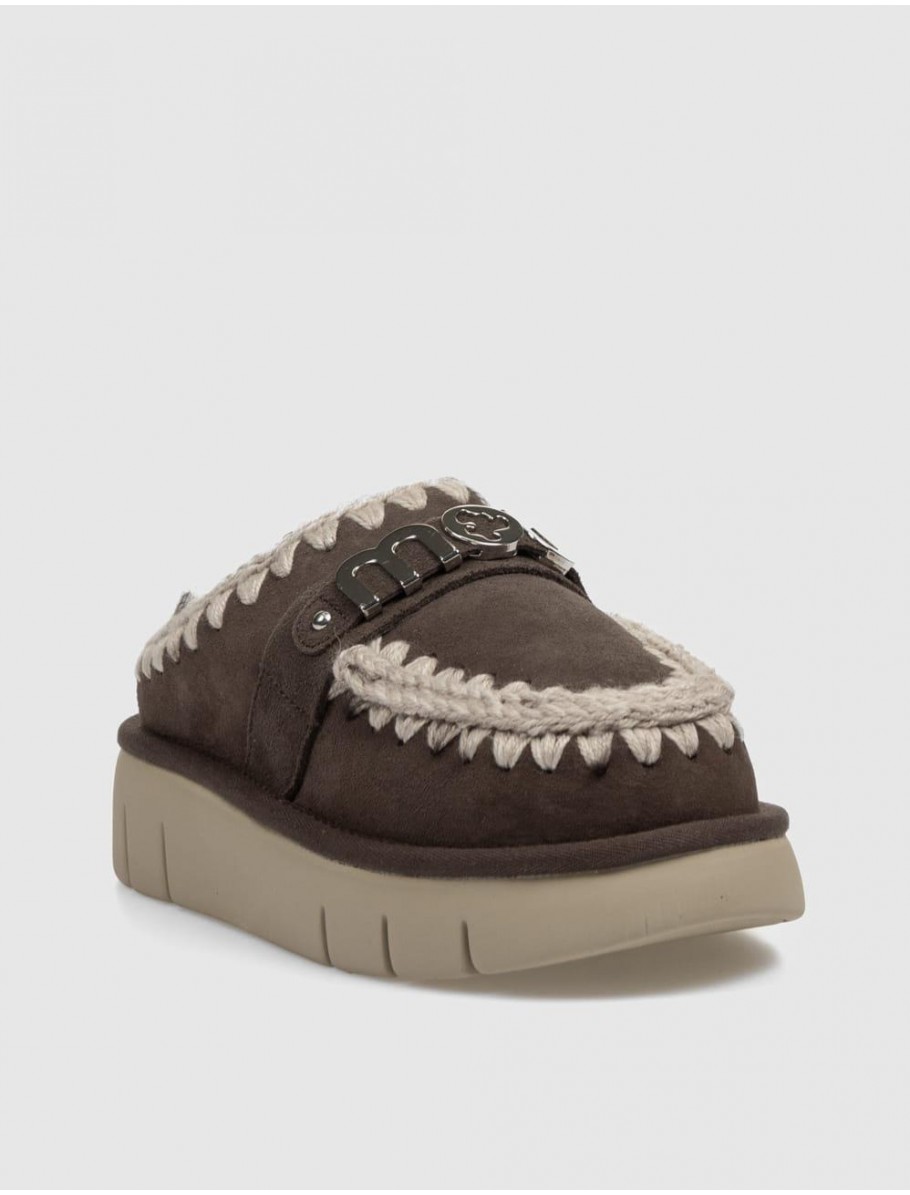 ZUECO MOU BOUNCE CLOG METAL LOGO MARRoN