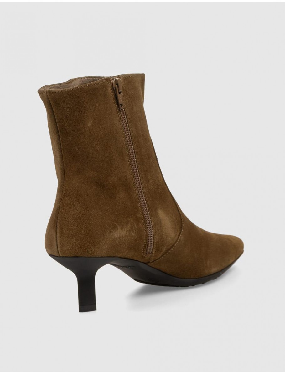 BOTiN WONDERS G 7111 CUERO