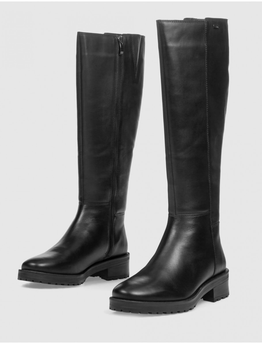 BOTA KANGAROOS 883 NEGRO