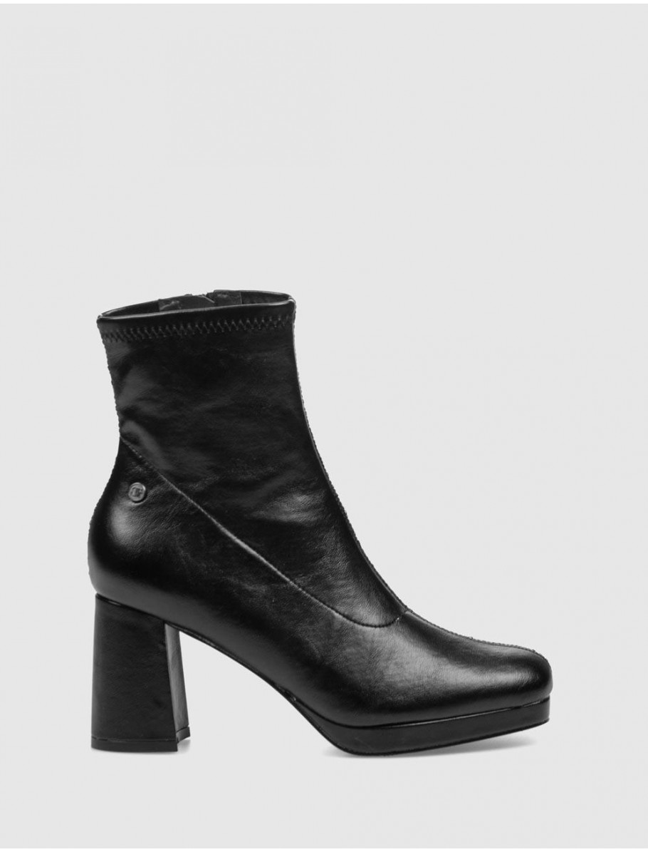 BOTiN KAMOME TRENDS AITANA NEGRO