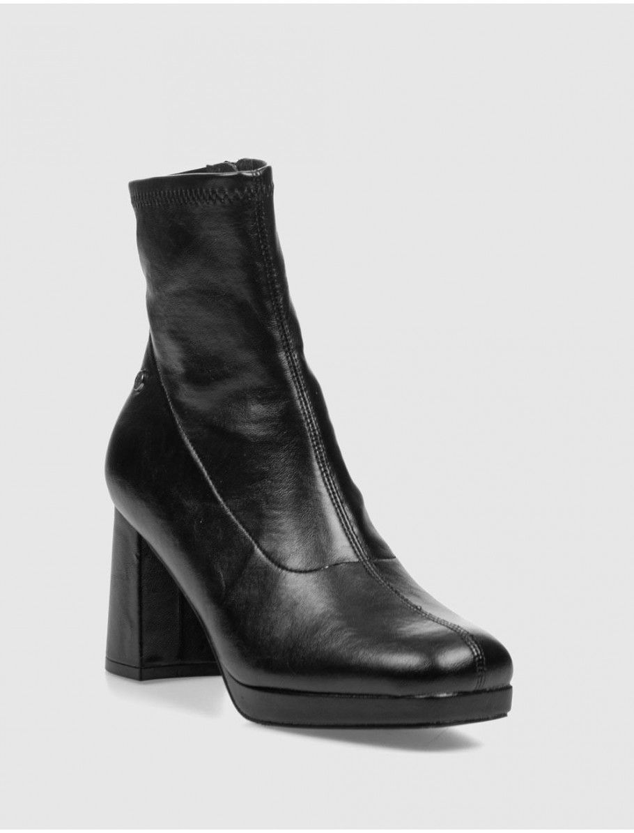 BOTiN KAMOME TRENDS AITANA NEGRO