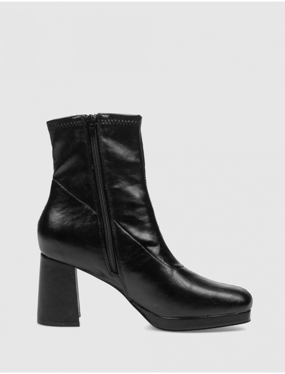 BOTiN KAMOME TRENDS AITANA NEGRO