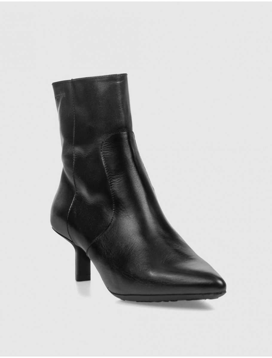 BOTiN WONDERS G 7111 NEGRO