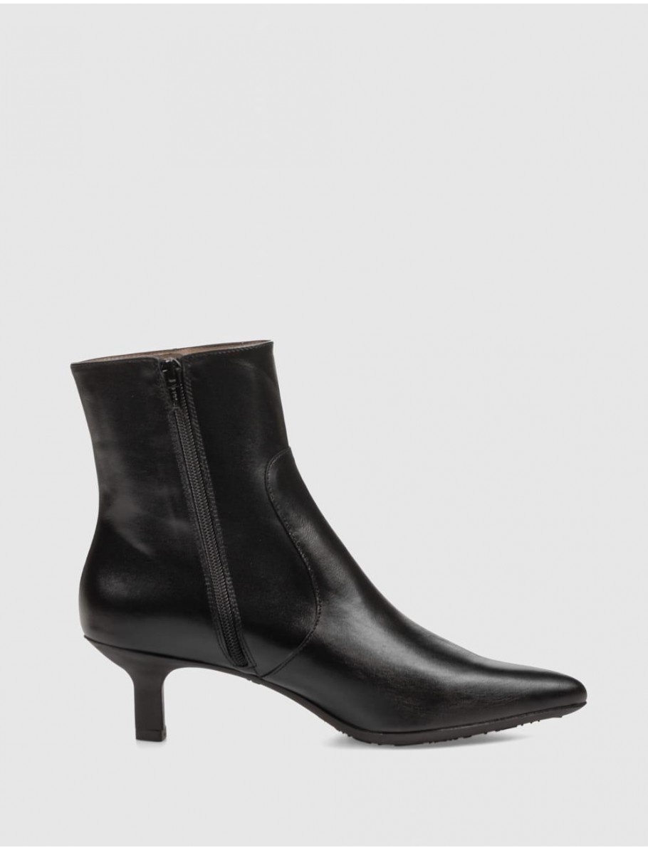 BOTiN WONDERS G 7111 NEGRO