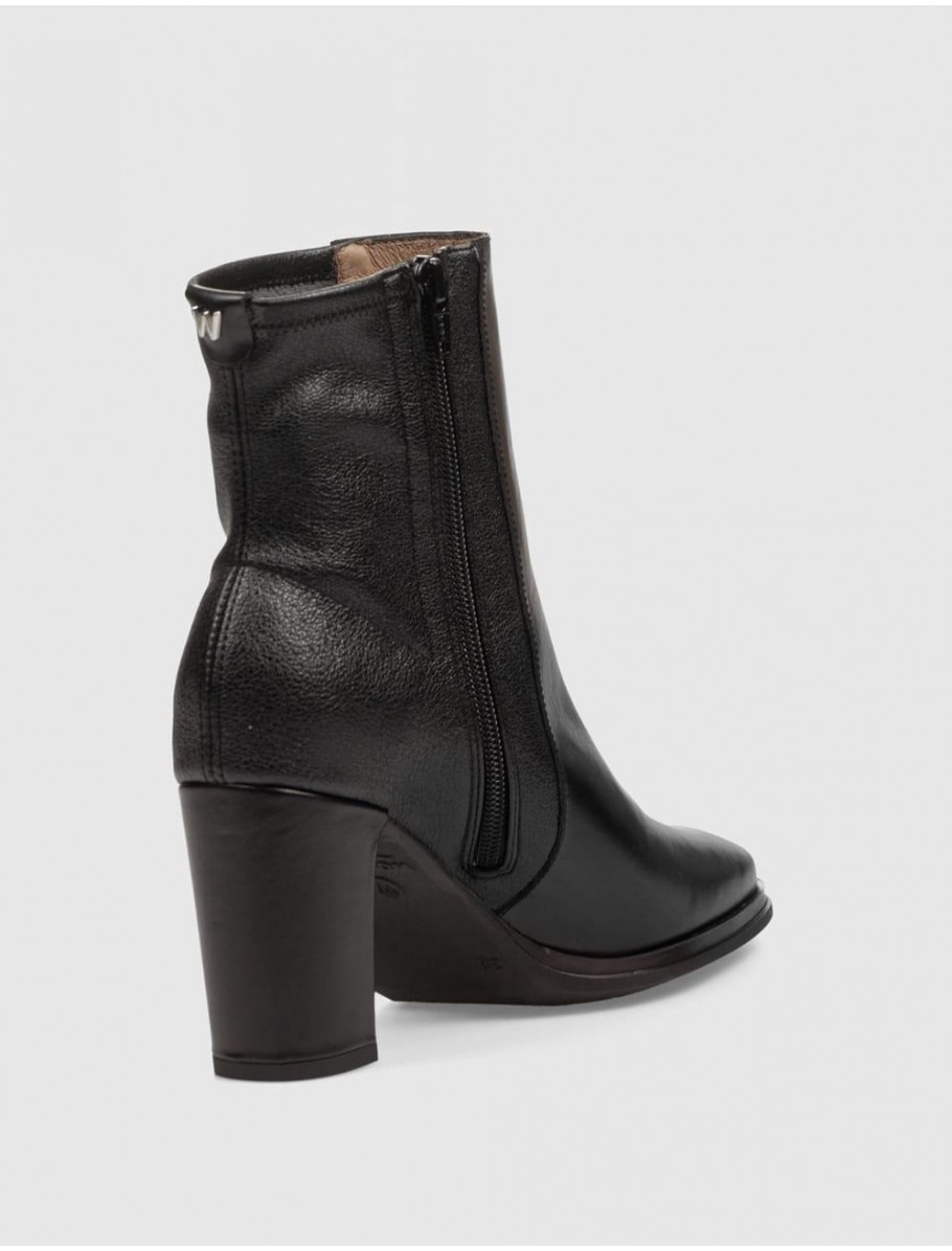 BOTiN WONDERS M 5151 NEGRO