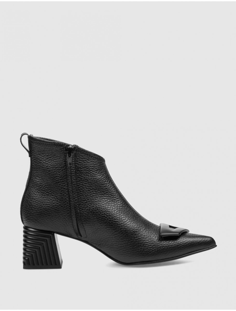 BOTiN DIBIA 55588 NEGRO