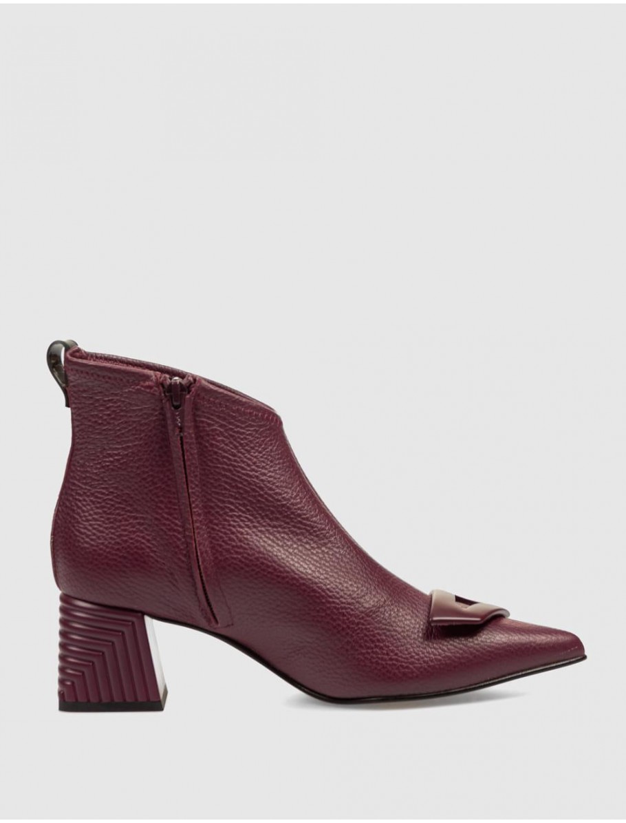 BOTiN DIBIA 55588 BURDEOS