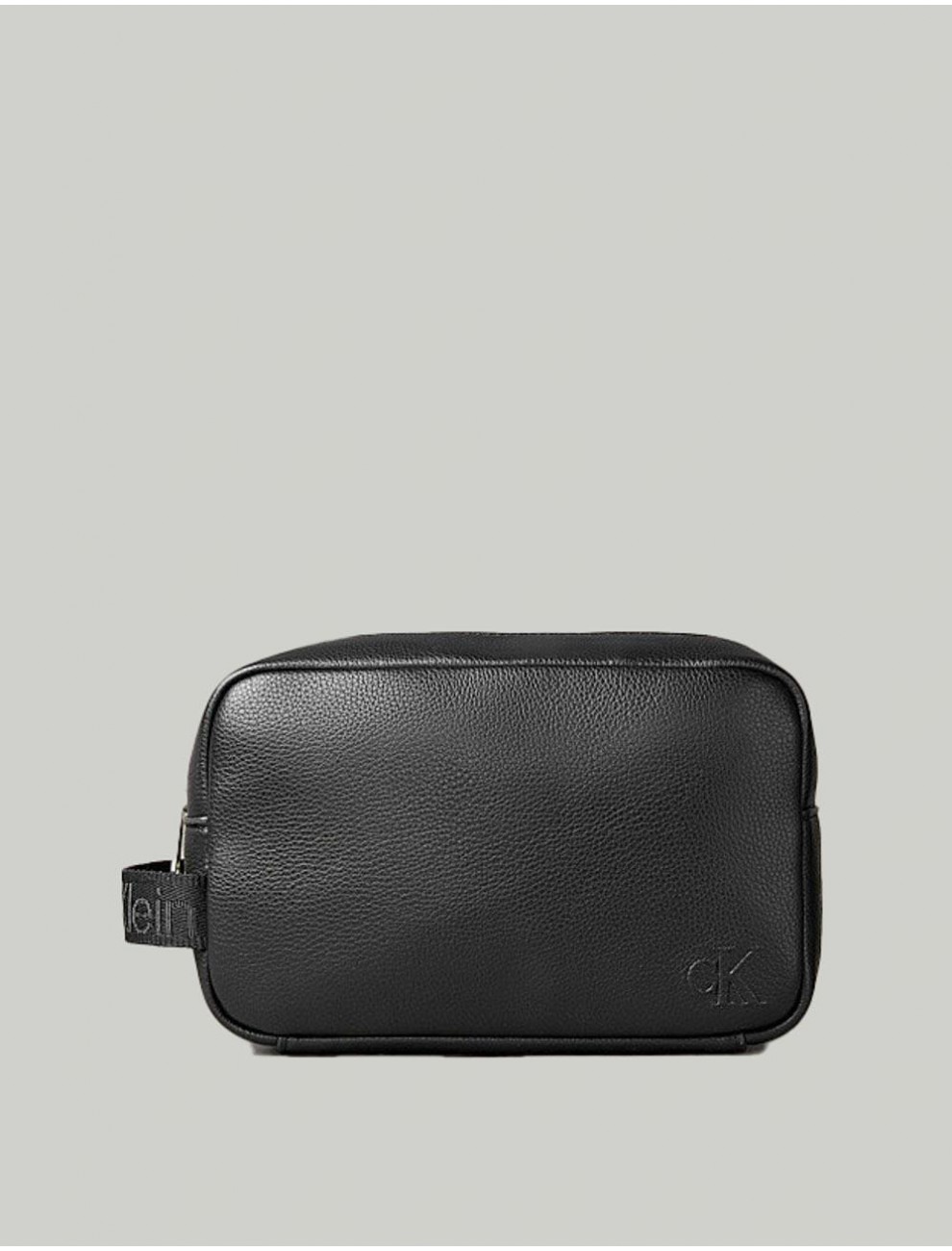 NECESER CALVIN KLEIN CARGO DOPP KIT NEGRO