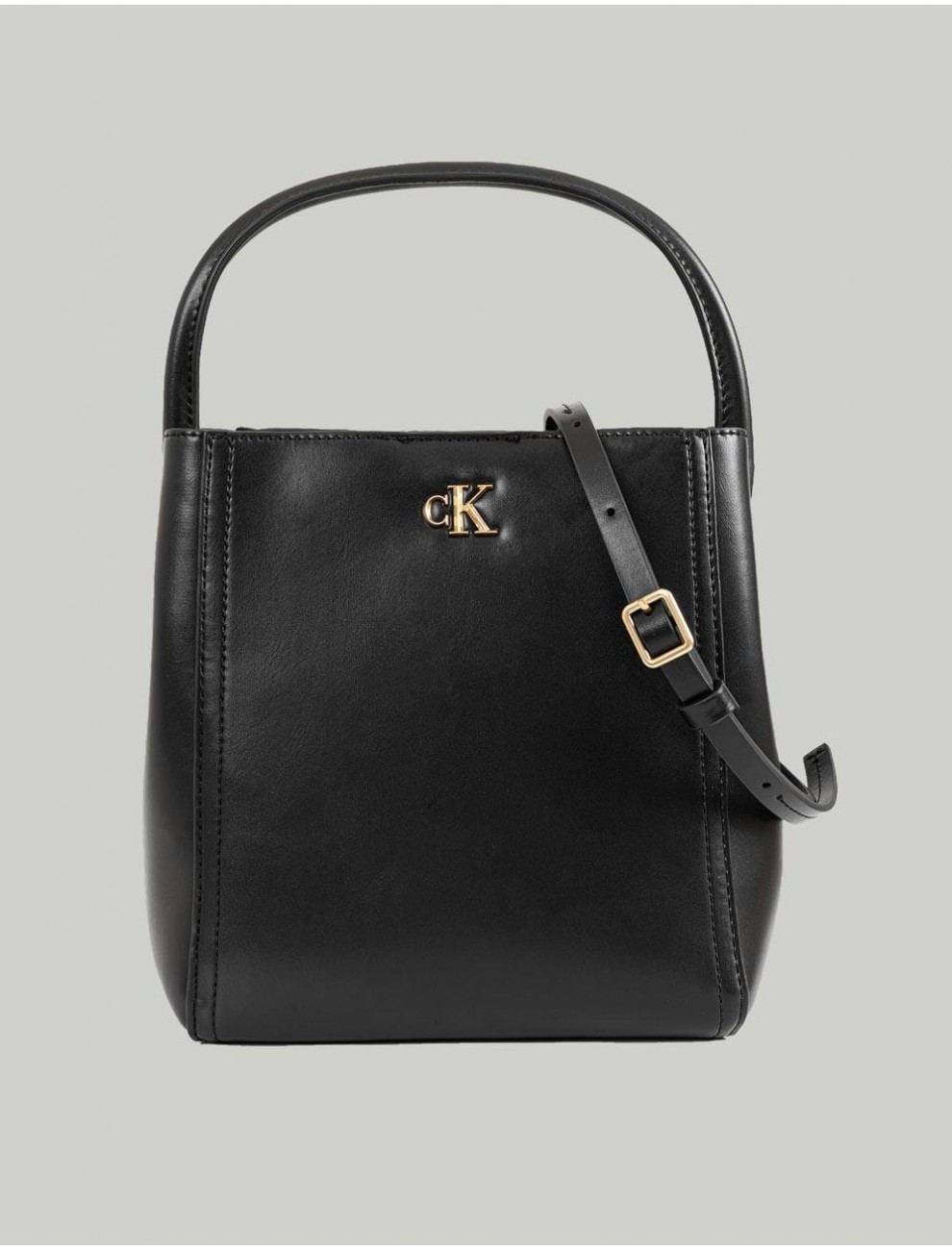 BOLSO CALVIN KLEIN CK BUCKET WITH STRAP NEGRO