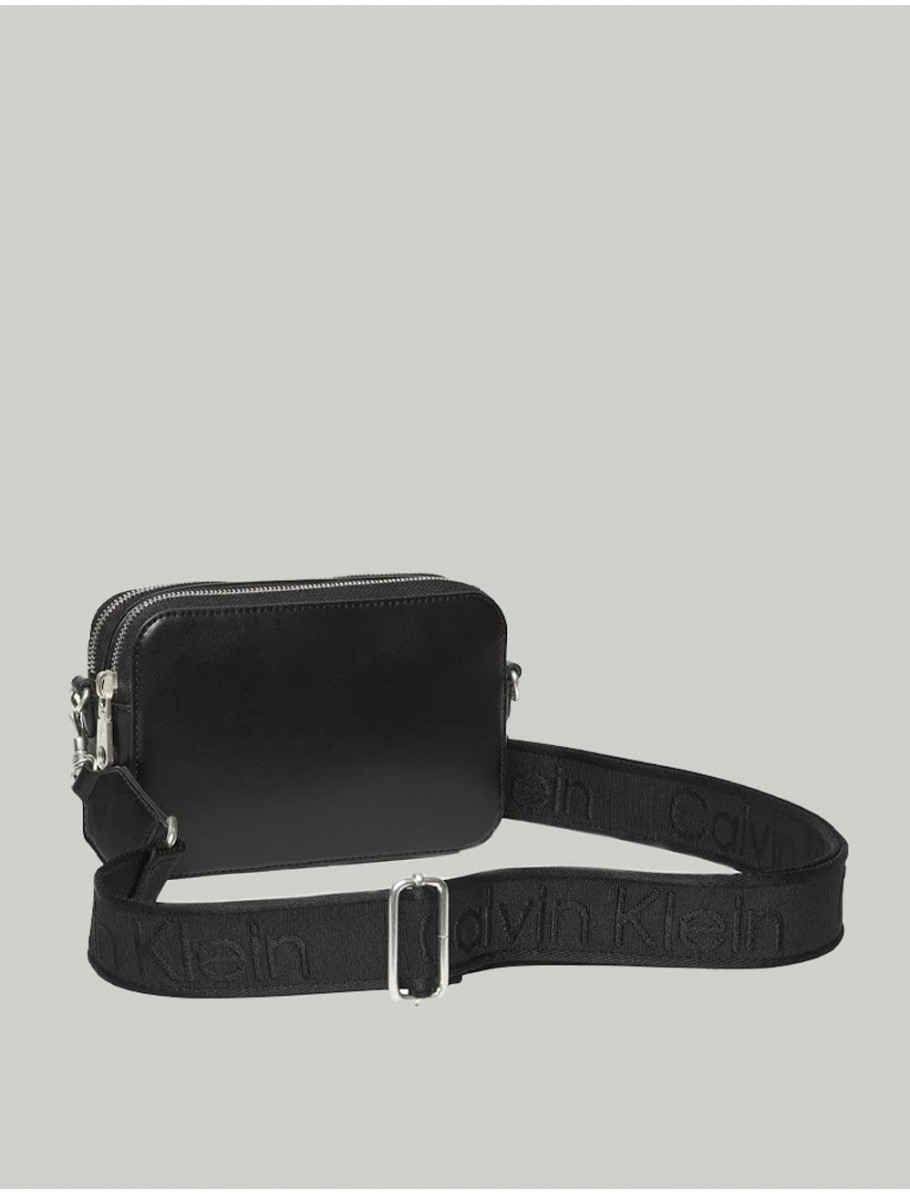 BOLSO CALVIN KLEIN WEBBING DOUBLE STRAP CAMERA BAG NEGRO