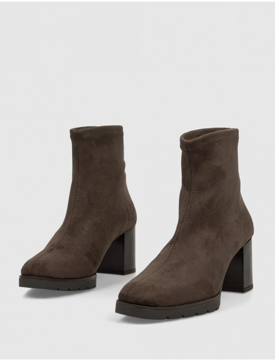 BOTiN MISS ELASTIC MENPHIS 078174 MARRoN