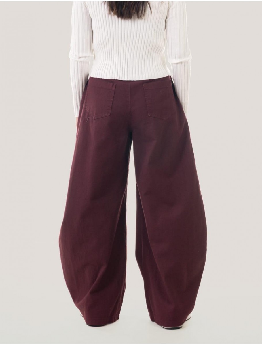 PANTALoN OBVIO LEVI BURDEOS