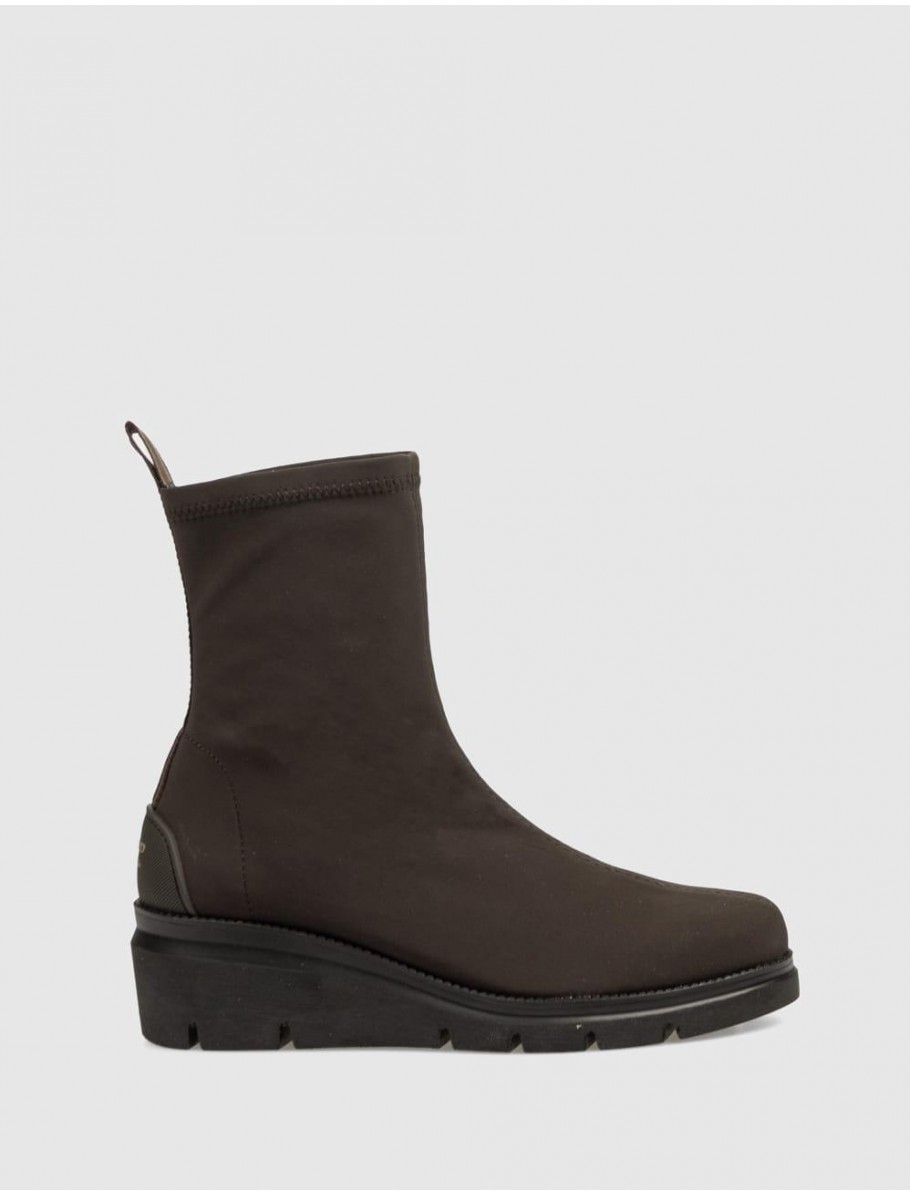 BOTiN WEEKEND 27325 MARRoN