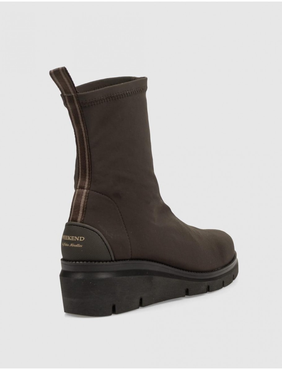 BOTiN WEEKEND 27325 MARRoN